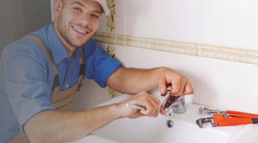 Handle or spout repair in Williamsburg, KS